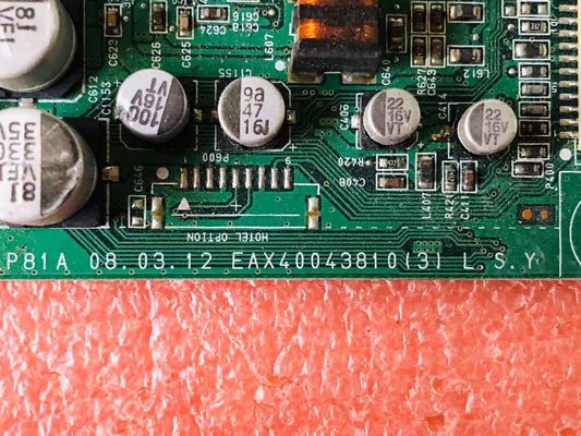 LM315QU1-SSA2 32.0&quot; 7680x4320 อุตสาหกรรม TFT จอแสดงผล 400 cd/m2 89/89/89/89 (ประเภท)